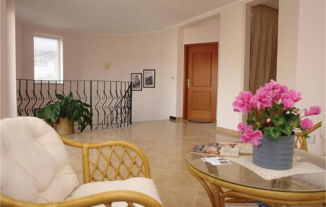 Nice Apartment In Novigrad With Ethernet Internet Novigrad Istria