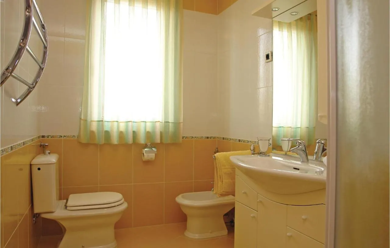 Nice Apartment In Novigrad With Ethernet Internet Novigrad Istria 0*,  Croacia