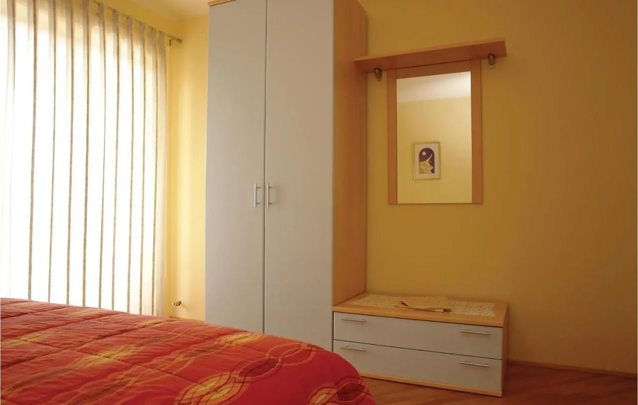 Nice Apartment In Novigrad With Ethernet Internet