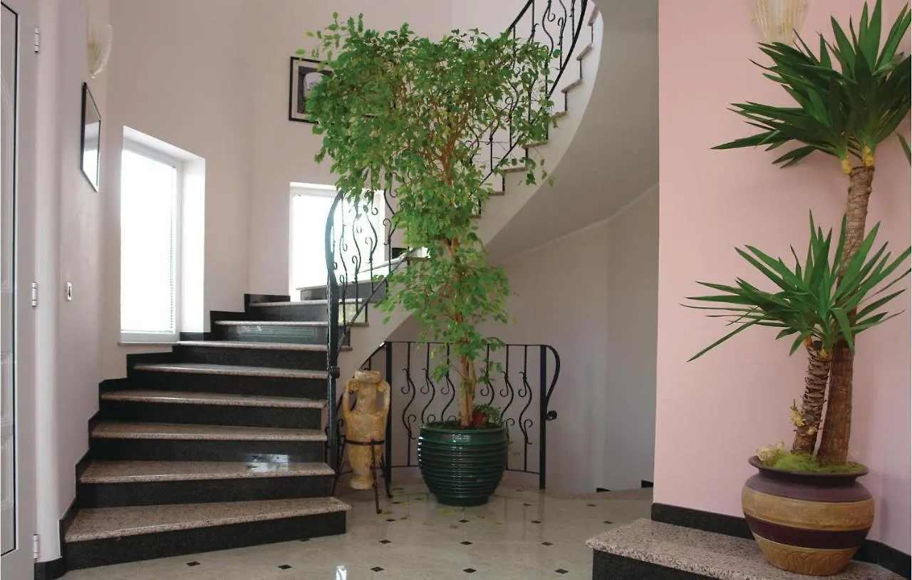 Nice Apartment In Novigrad With Ethernet Internet