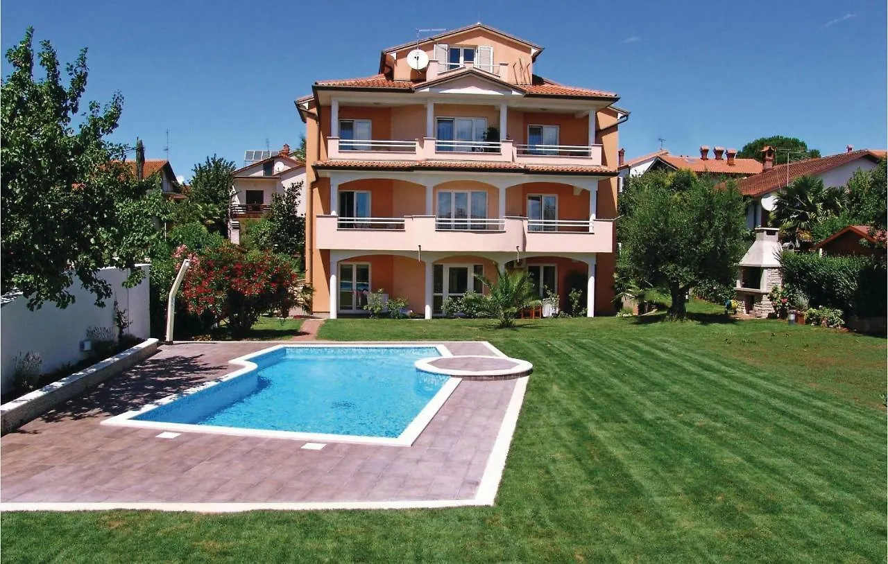 Nice Apartment In Novigrad With Ethernet Internet
